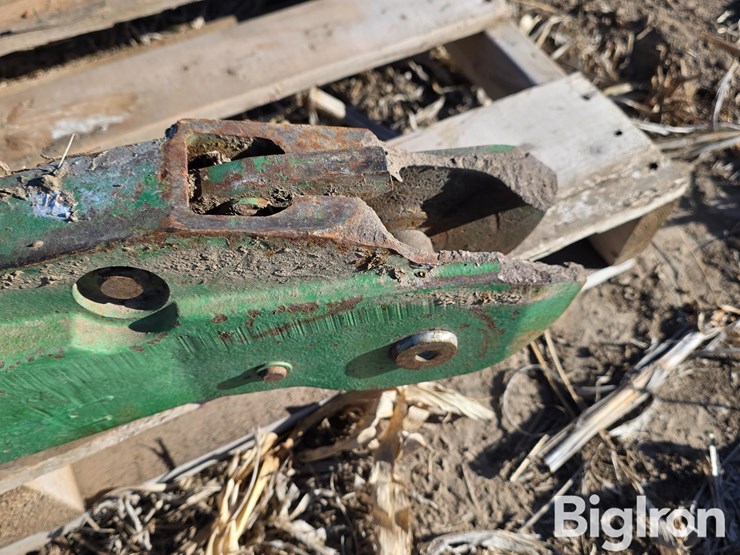 john-deere-quick-attach-image-9