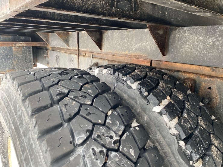 2012-ford-f650-image-24