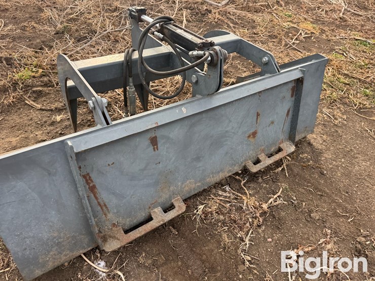 skid-steer-grapple-bucket-image-16