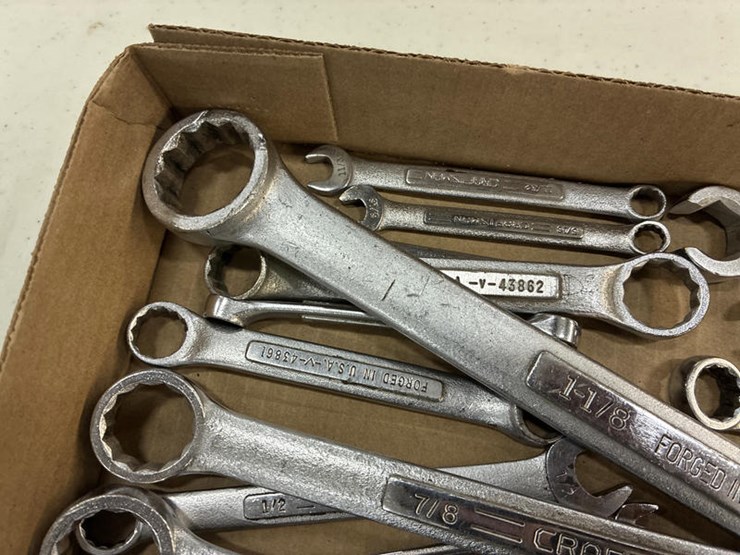#115306-•-box-of-craftsman-wrenches-standard-image-4