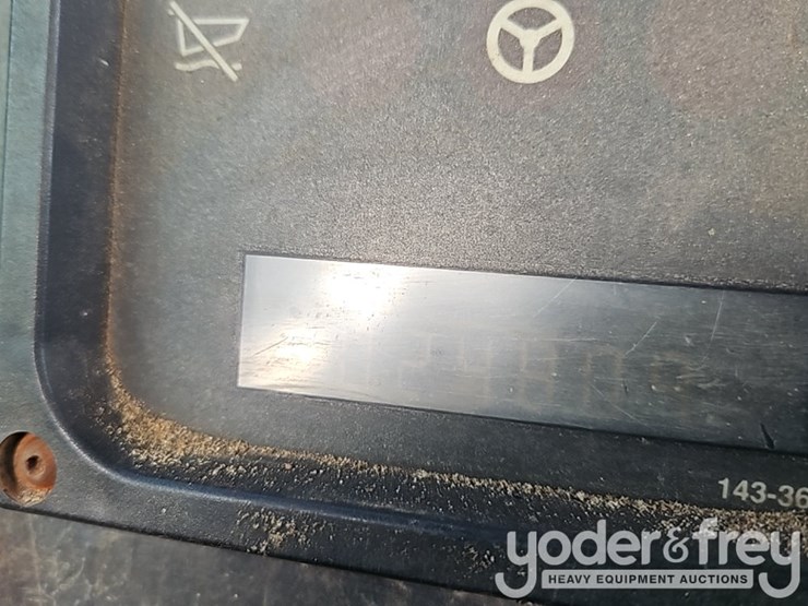 2008-caterpillar-d250e-image-28