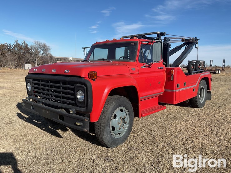 1975-ford-f600-image-1