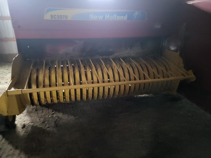 2011-new-holland-bc5070-image-13