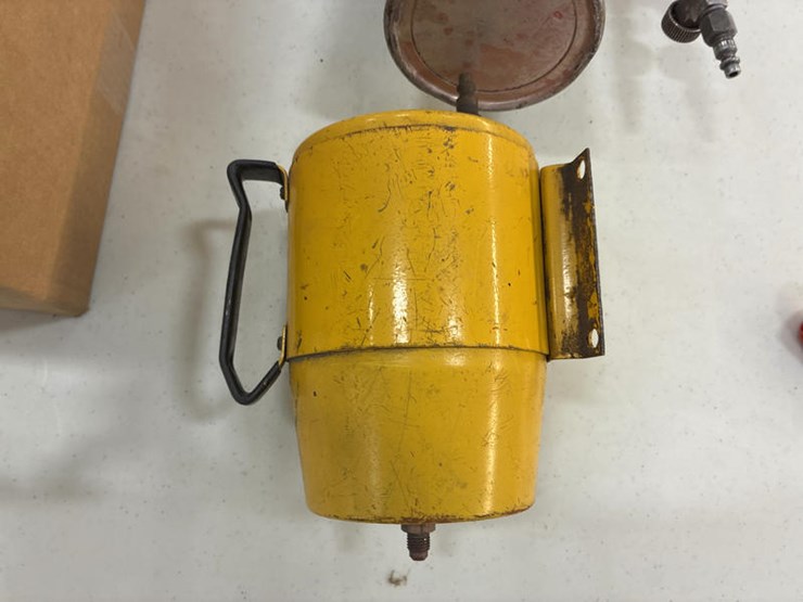 #115317-•-paint-guns-image-6