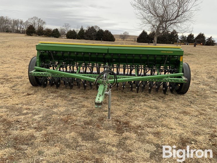 john-deere-8300-image-2