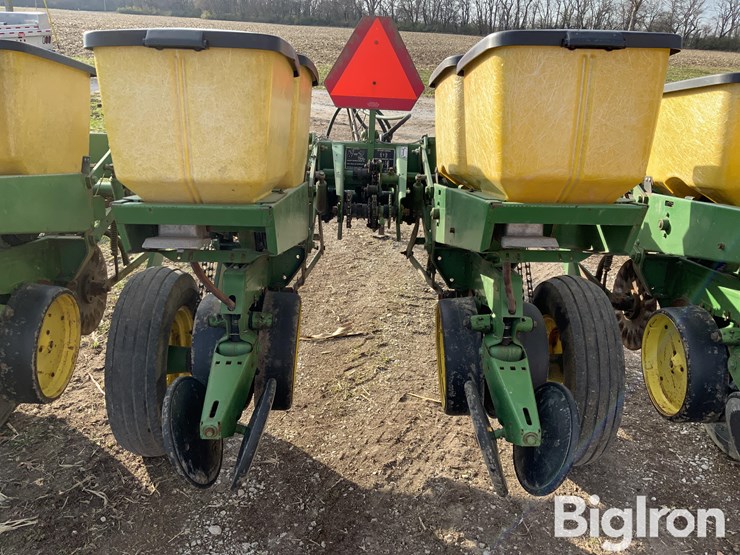 john-deere-7000-image-16