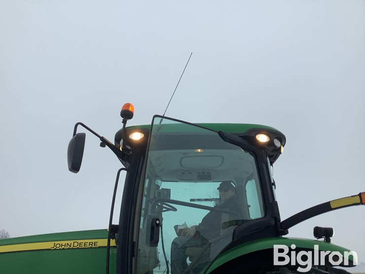 2012-john-deere-8235r-image-11