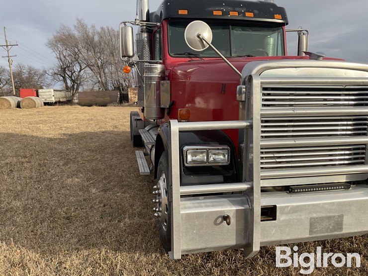 2007-freightliner-fld132-classic-xl-image-10
