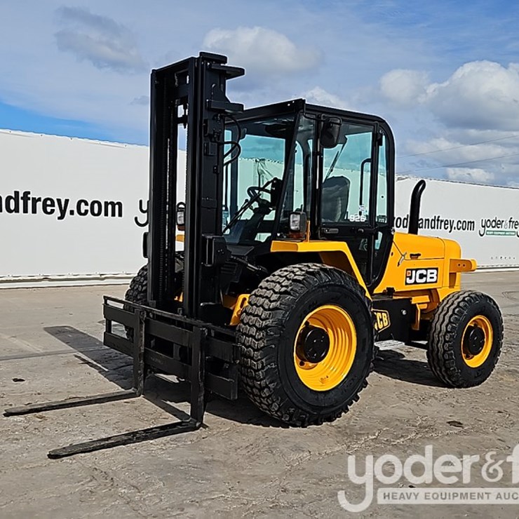2015 JCB 926