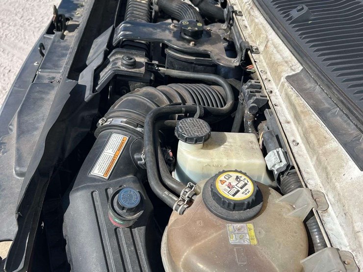 2006-ford-cargo-image-7