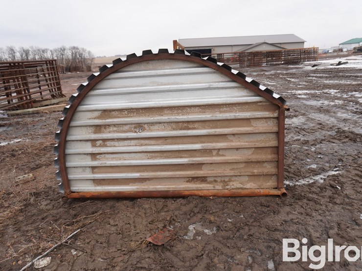 wolles-24'-calf-shelter-image-4