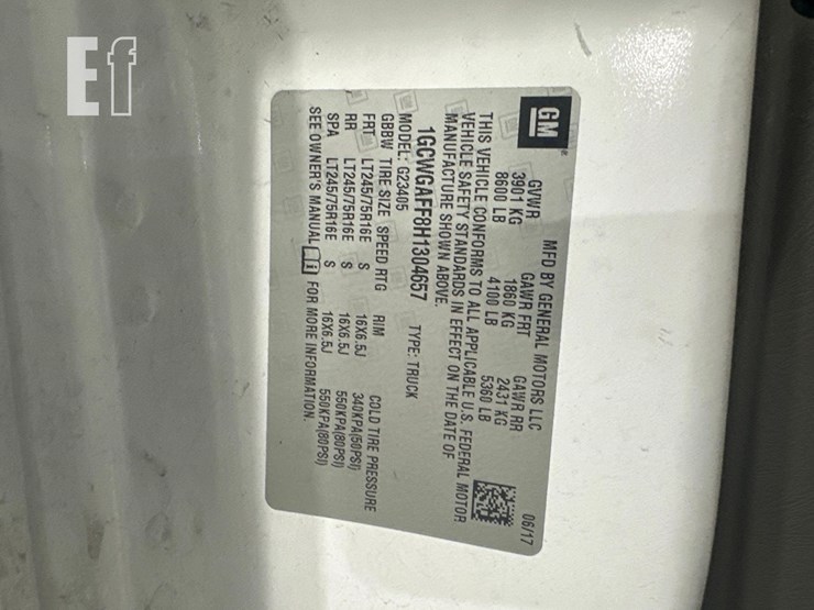 2017-chevrolet-express-2500-image-27