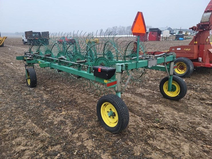 john-deere-704-image-4