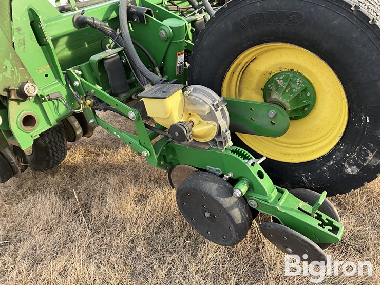 2005-john-deere-1770nt-ccs-image-10