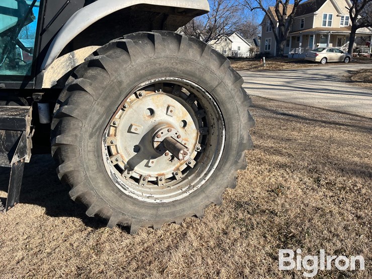 1995-white-6175-mfwd-tractor-image-17