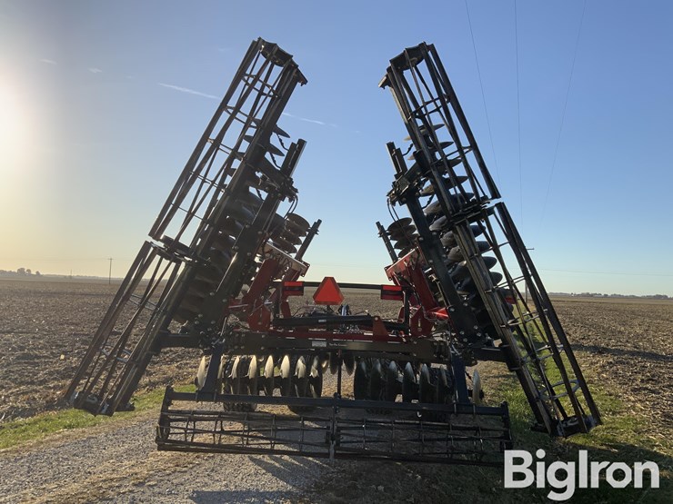 2020-case-ih-345-image-6