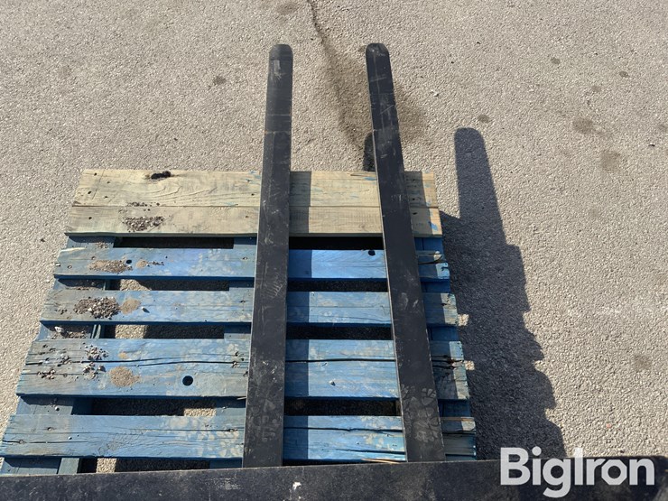 2025-giyi-60"-skid-steer-pallet-forks-&-mast-assembly-image-13