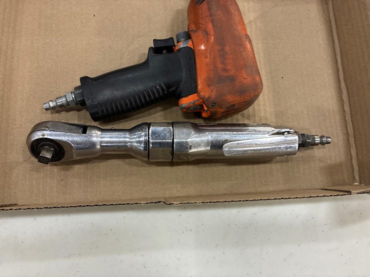 #115330-•-2-snap-on-3/8-air-drive-ratchets-image-4