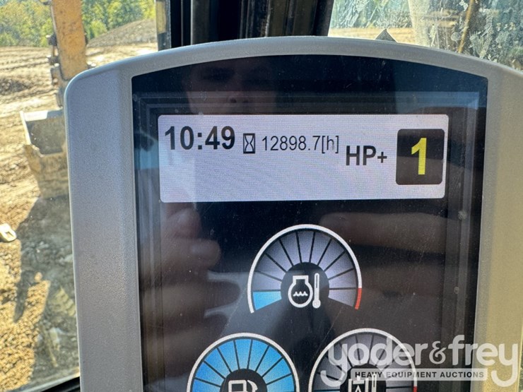 caterpillar-349-image-17