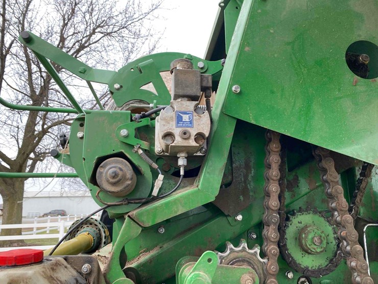 mchale-750-v6-round-baler,-image-57