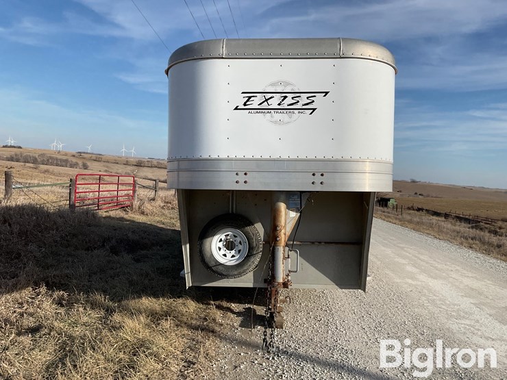 2003-exiss-vgnc-720-t-t/a-gooseneck-livestock-trailer-image-2