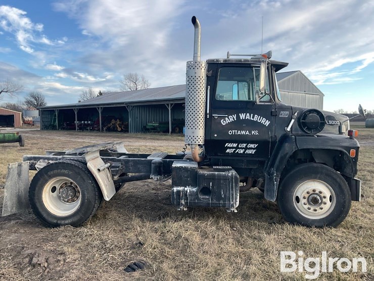 1987-ford-ln9000-image-4