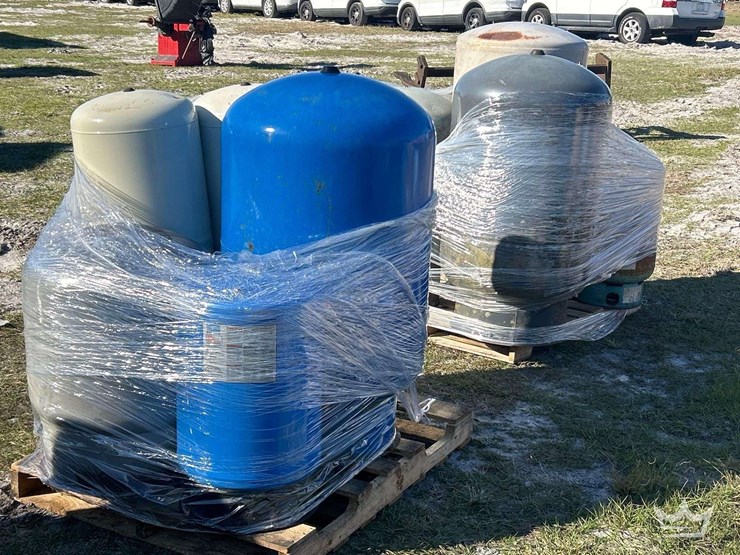 vertical-steel-well-tank-image-1