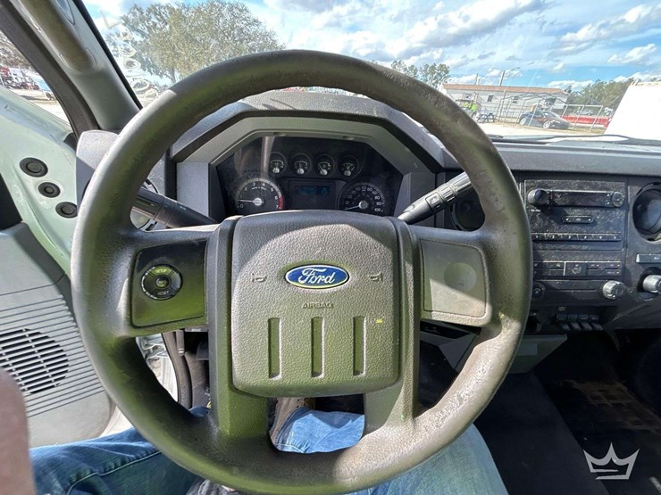 2015-ford-f350-image-13