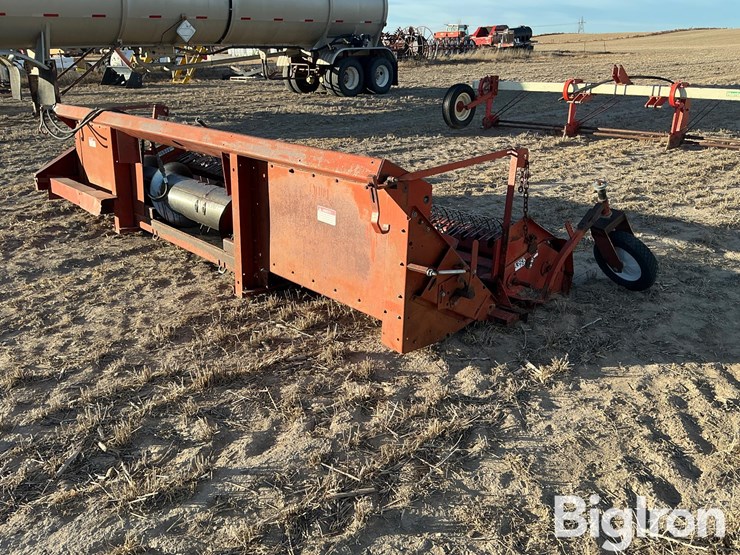 international-810-image-6