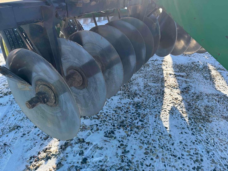 john-deere-630-image-15