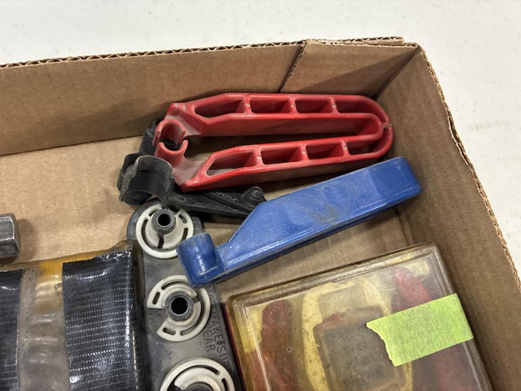 #115322-•-tool-assortment-image-2