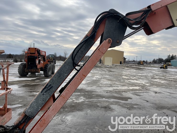 2013-jlg-800aj-image-19