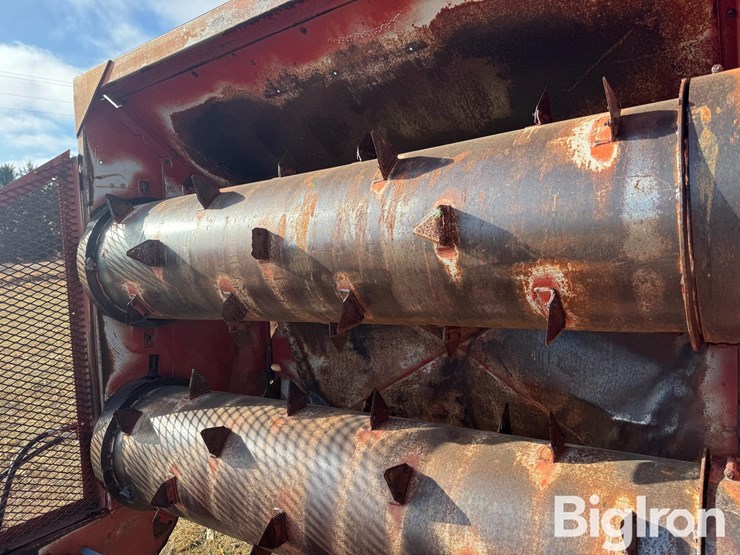 baker-bale-unroller-image-18