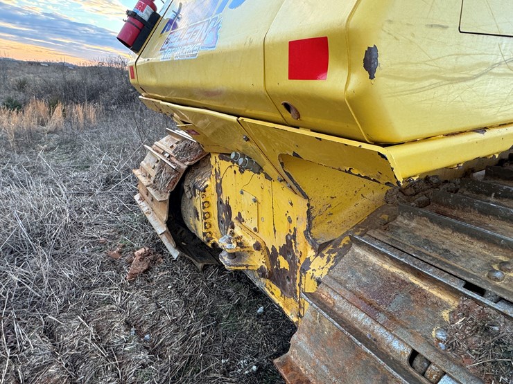 komatsu-d65px-image-35