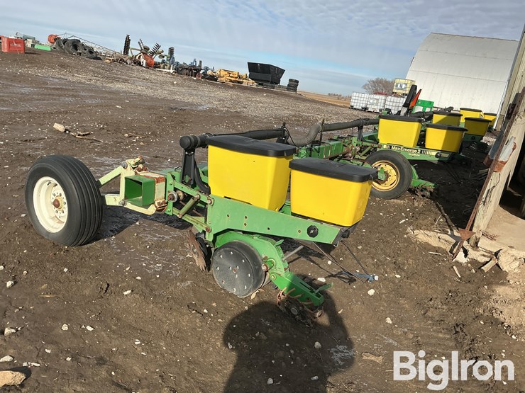 john-deere-7300-image-7