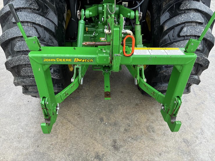 john-deere-3033r-image-28