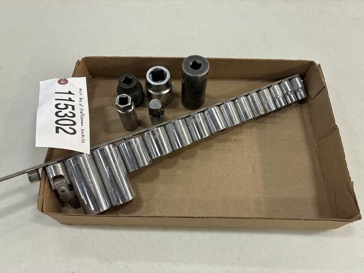 #115302-•-box-of-misc-craftsman-sockets-image-1