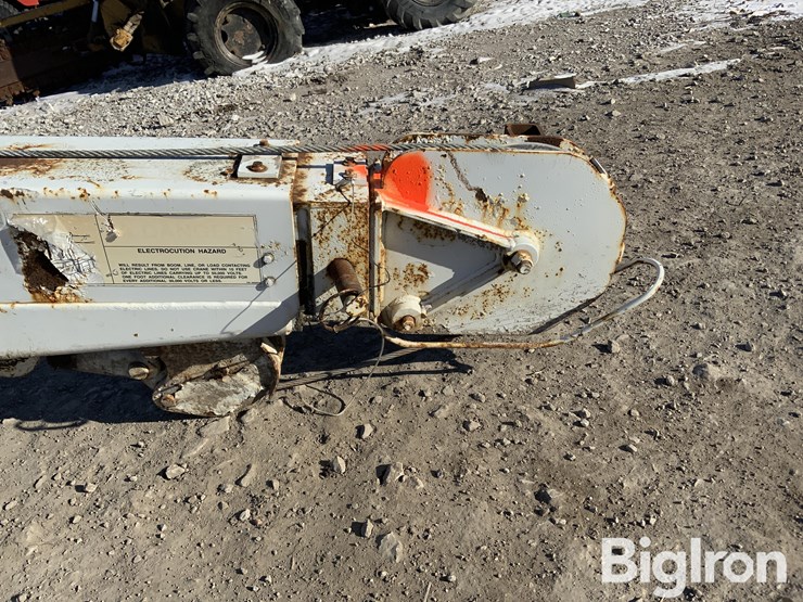 truck-mounted-8008#-auto-crane-image-16