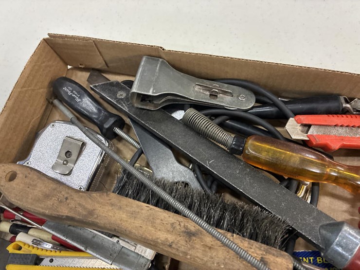 #115304-•-box-of-misc-tools-image-8