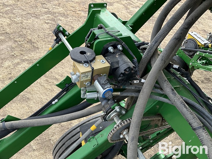 2018-john-deere-1795-image-16