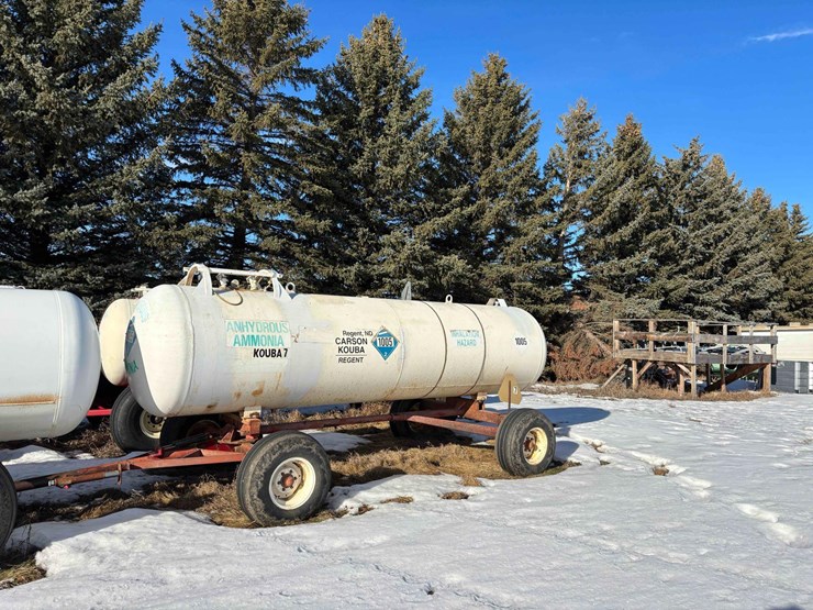 anhydrous-tank-with-trailer-image-1