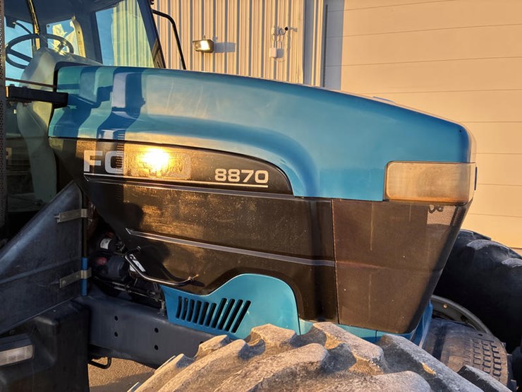 new-holland-8870-image-16