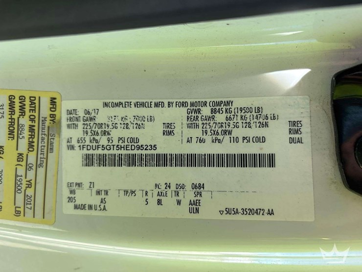 2017-ford-f550-image-9