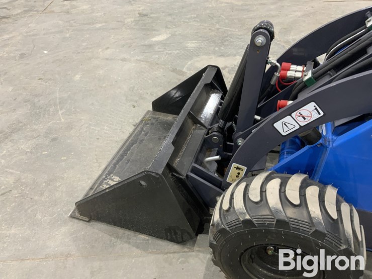 2025-agt-mx-mrw14-stand-on-mini-skid-steer-loader-image-13