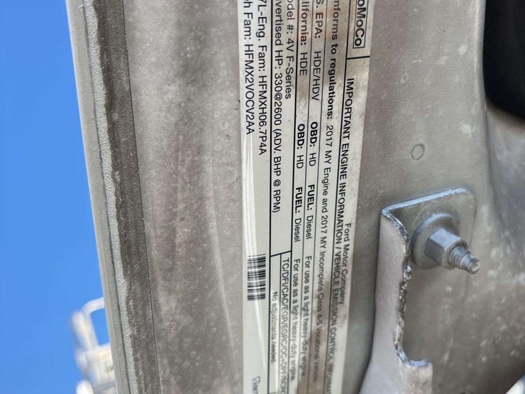 2017-ford-f550-image-23