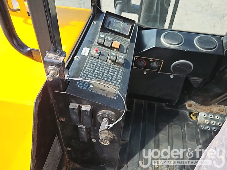 2015-jcb-926-image-37