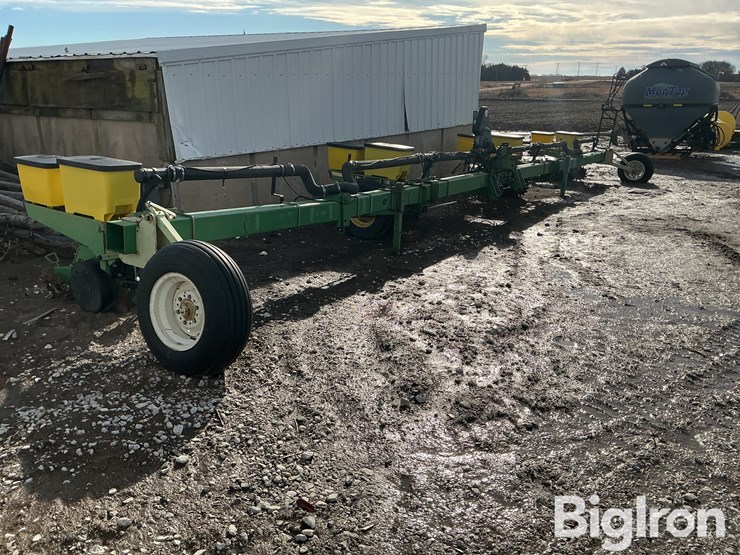 john-deere-7300-image-3