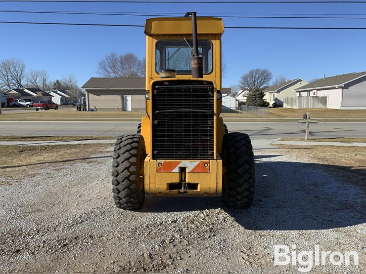 1980-deere-444-image-6