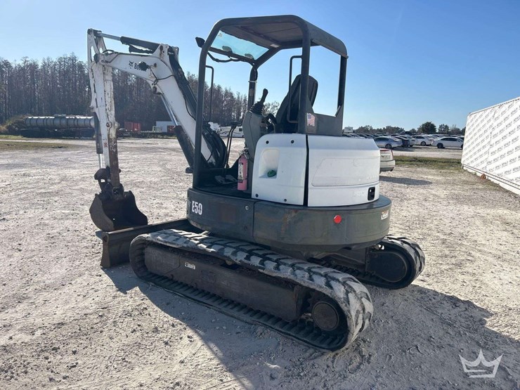 2011-bobcat-e50m-mini-excavator-image-4
