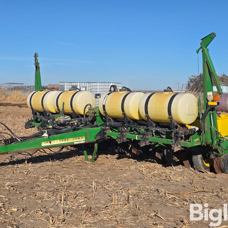 JOHN DEERE 1750